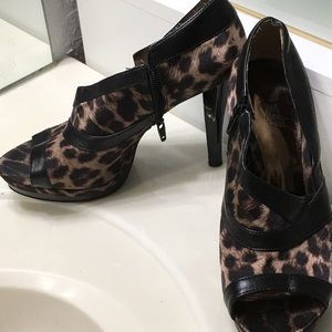 Carlos Santana shoes